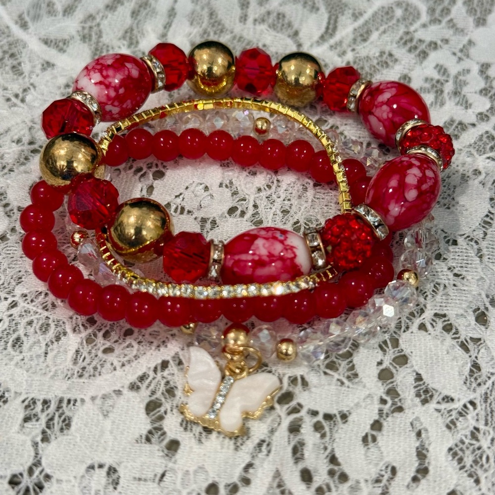 Red and Gold Beaded Bracelet Set (4)